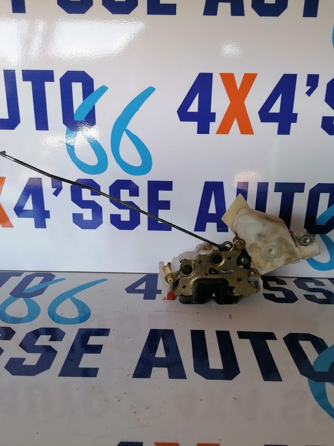 Bavettes caoutchouc noires – Modul'auto - Pièce occasion - Casse 4x4